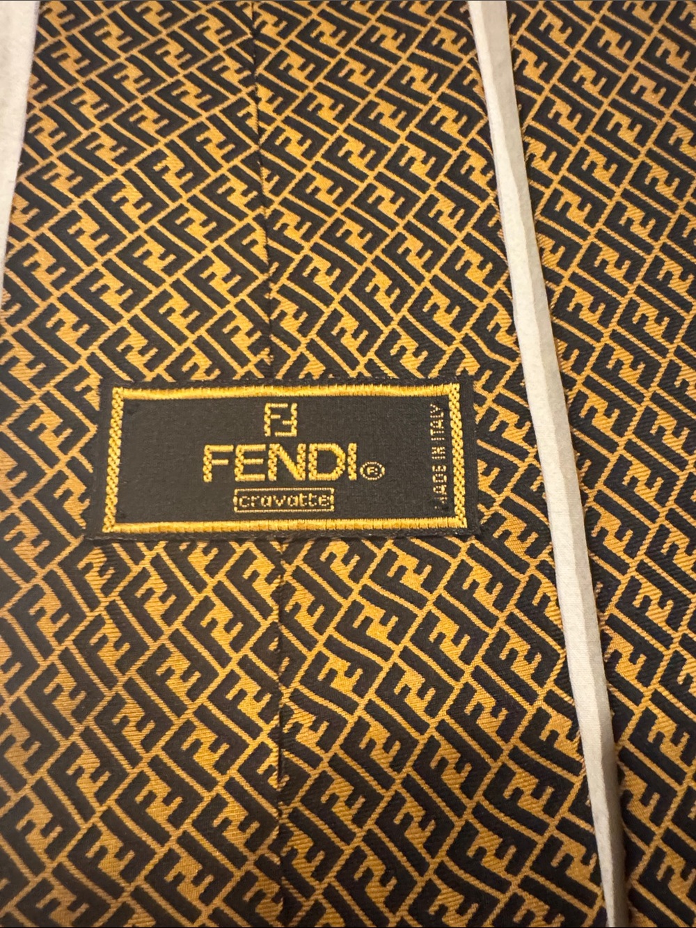 Vtg Fendi Logo Silk Patterned Men's Tie in Brown and Black Italy - Picture 4 of 6